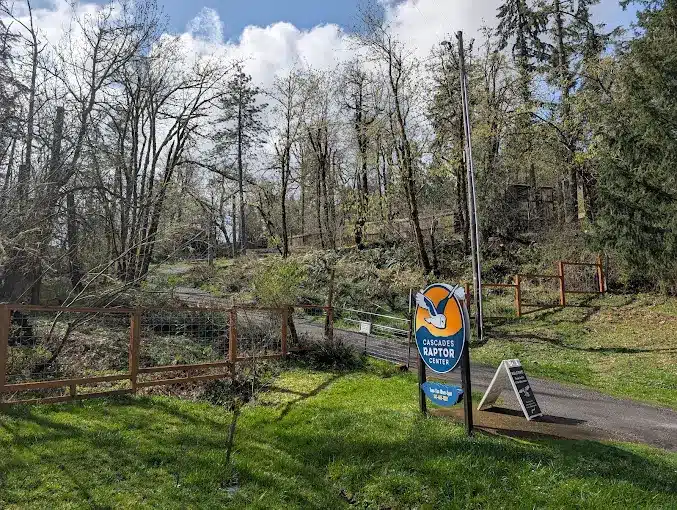 Cascades Raptor Center