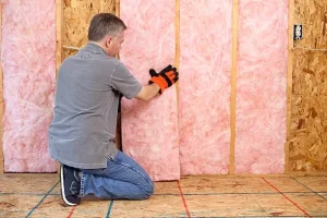 Guide To Fiberglass Batt vs. Roll Insulation Ashland, OR